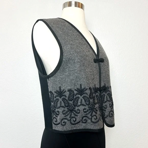 Compagnie Internationale Express Wool Vest Women's M Black Gray Embroidered VTG - Picture 2 of 6